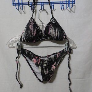 BillaBong 2 Pc. Lined Bathing Suit, Top L, Bot. M
